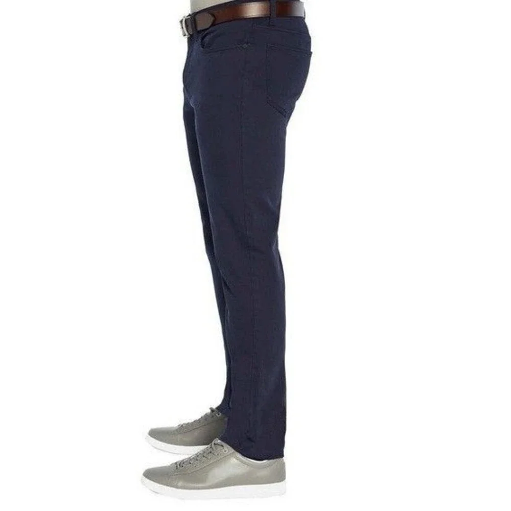 Banana Republic features banana